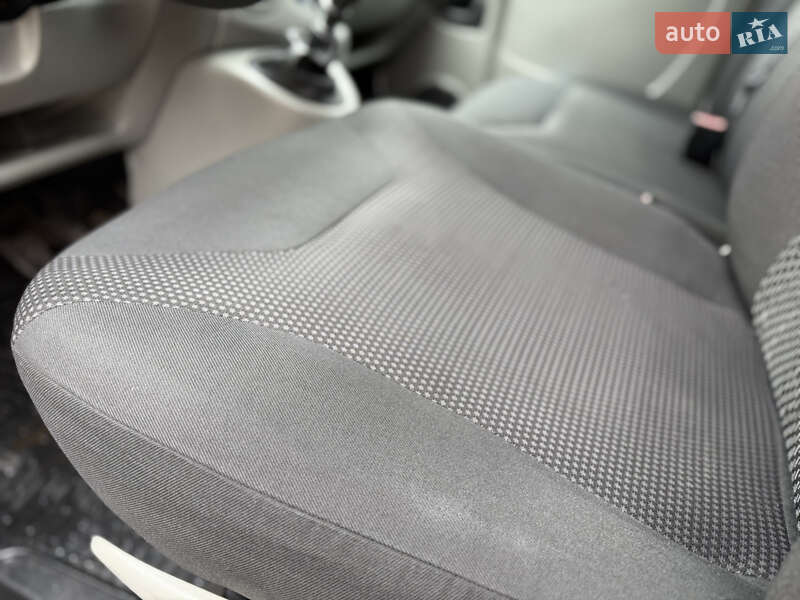 Минивэн Opel Vivaro 2006 в Ровно фото 64 Минивэн Opel Vivaro 2006 в Ровно