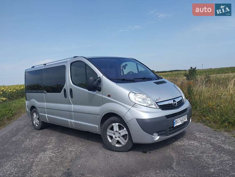 Минивэн Opel Vivaro 2010 в Бучаче