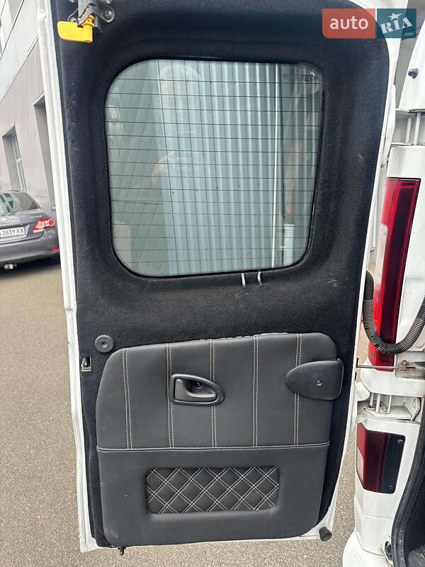 Минивэн Opel Vivaro 2015 в Киеве