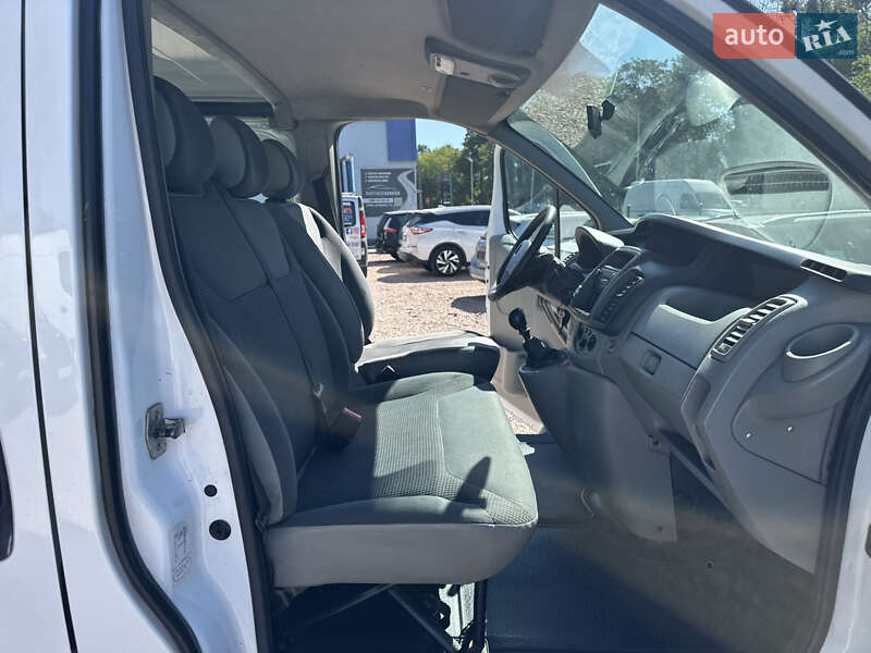 Мінівен Opel Vivaro 2014 в Рівному