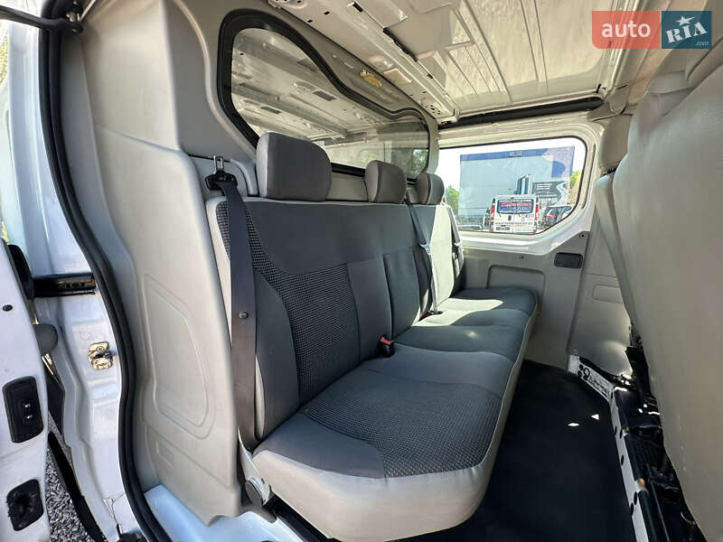 Мінівен Opel Vivaro 2014 в Рівному