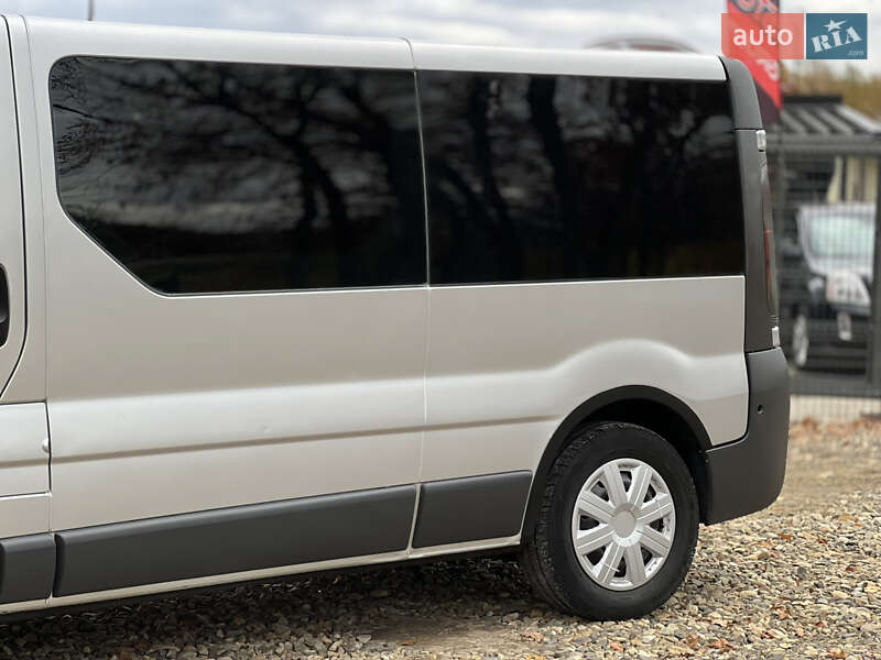 Минивэн Opel Vivaro 2006 в Черновцах