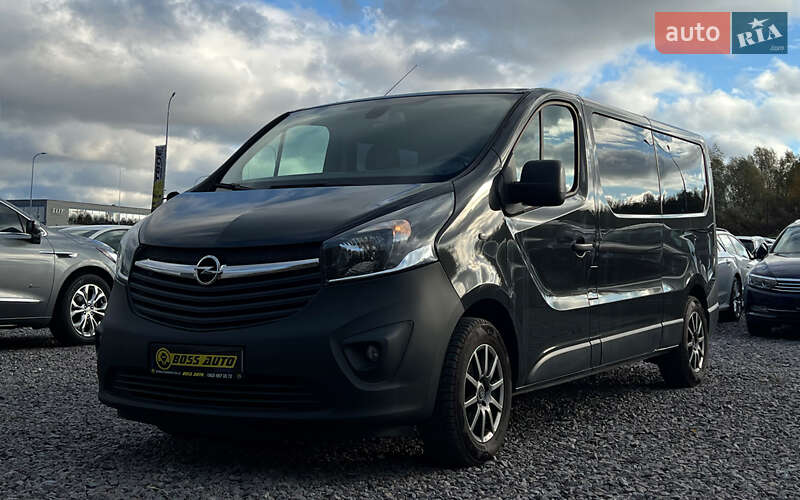 Мінівен Opel Vivaro 2015 в Львові