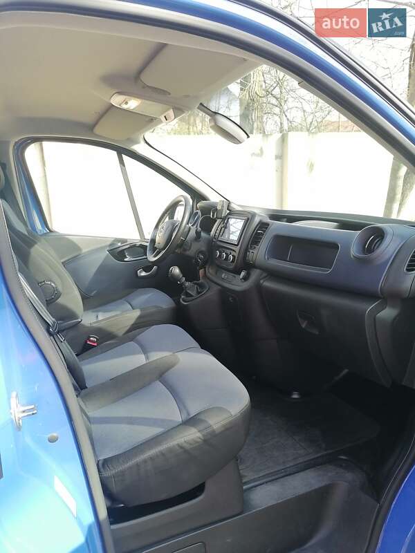 Вантажний фургон Opel Vivaro 2014 в Одесі