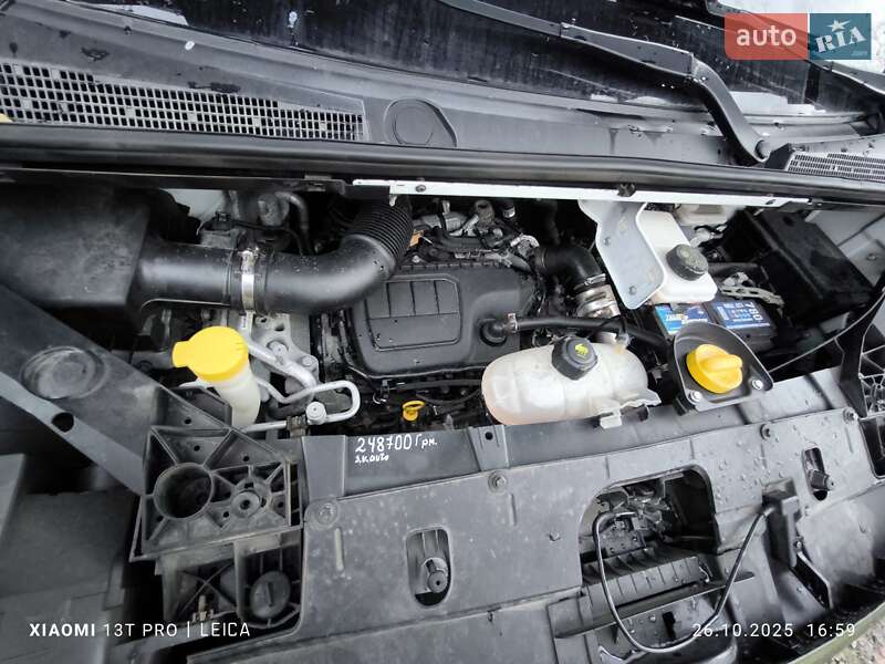 Минивэн Opel Vivaro 2017 в Ивано-Франковске