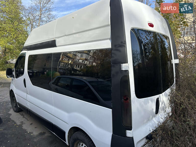Минивэн Opel Vivaro 2003 в Киеве