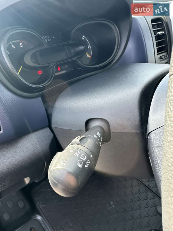 Мінівен Opel Vivaro 2015 в Ковелі