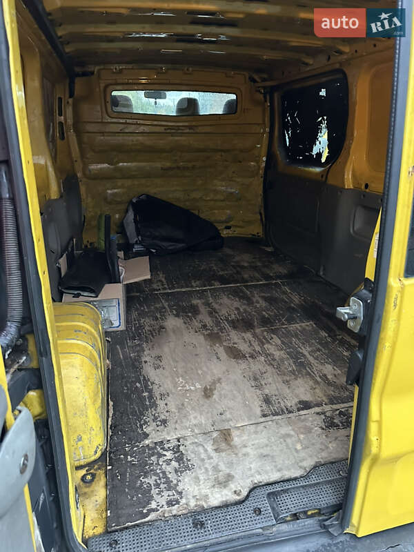 Грузовой фургон Opel Vivaro 2010 в Киеве фото 11 Грузовой фургон Opel Vivaro 2010 в Киеве