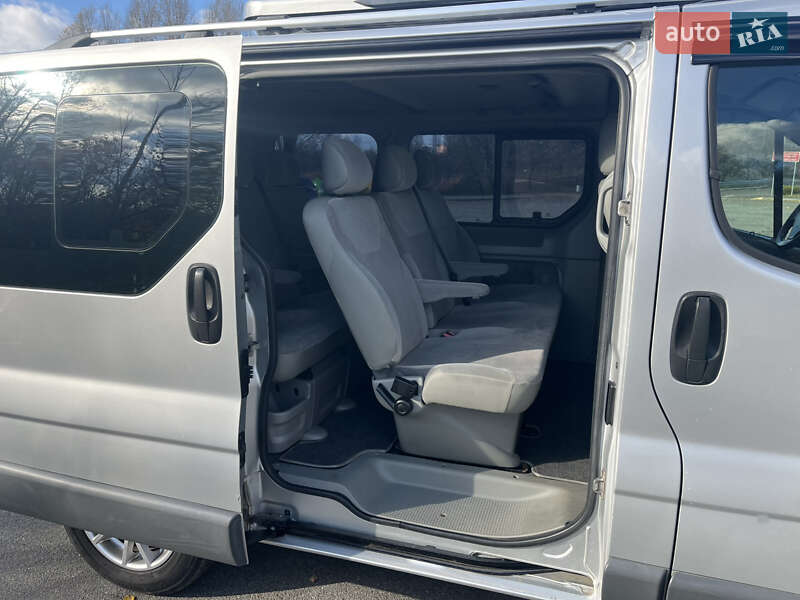 Минивэн Opel Vivaro 2004 в Буче фото Минивэн Opel Vivaro 2004 в Буче