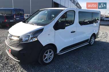 Минивэн Opel Vivaro 2015 в Львове
