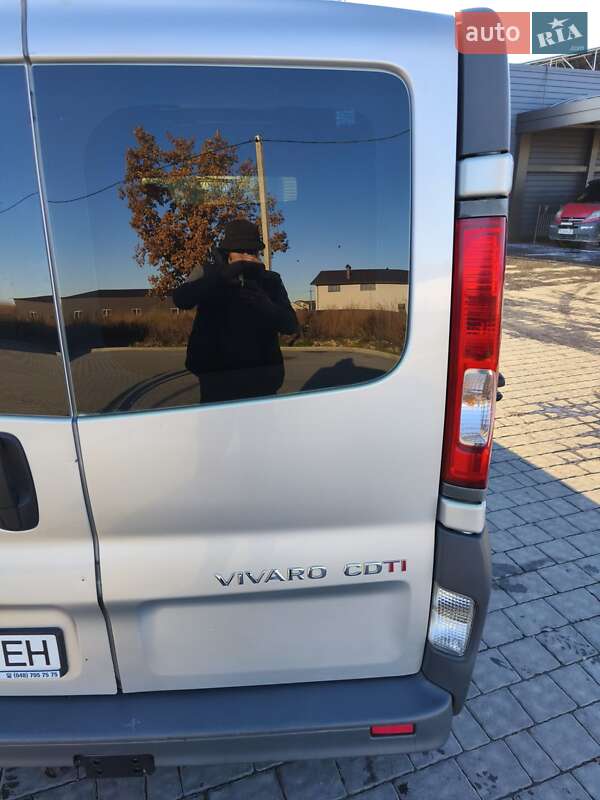 Грузовой фургон Opel Vivaro 2010 в Ивано-Франковске