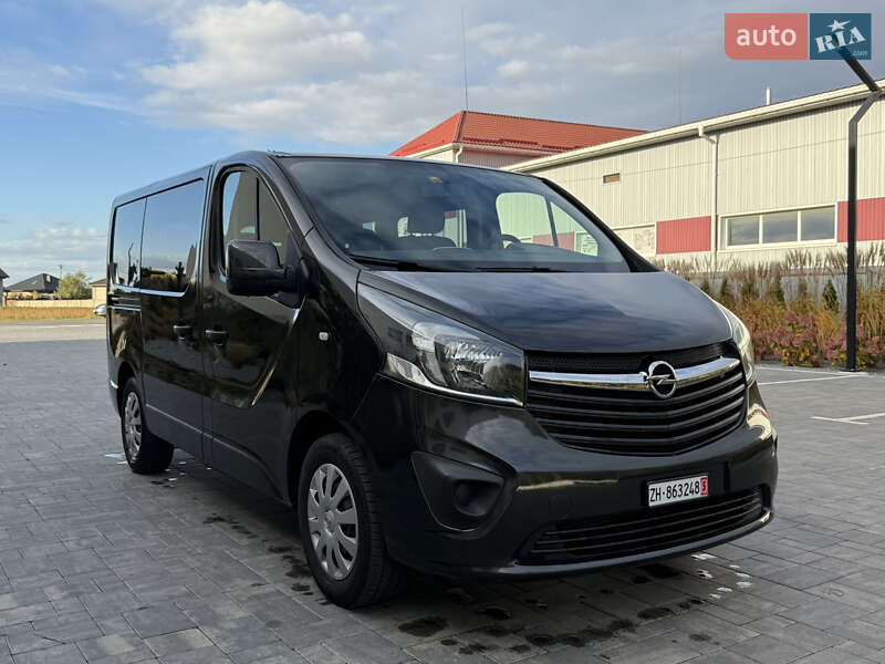 Минивэн Opel Vivaro 2015 в Луцке