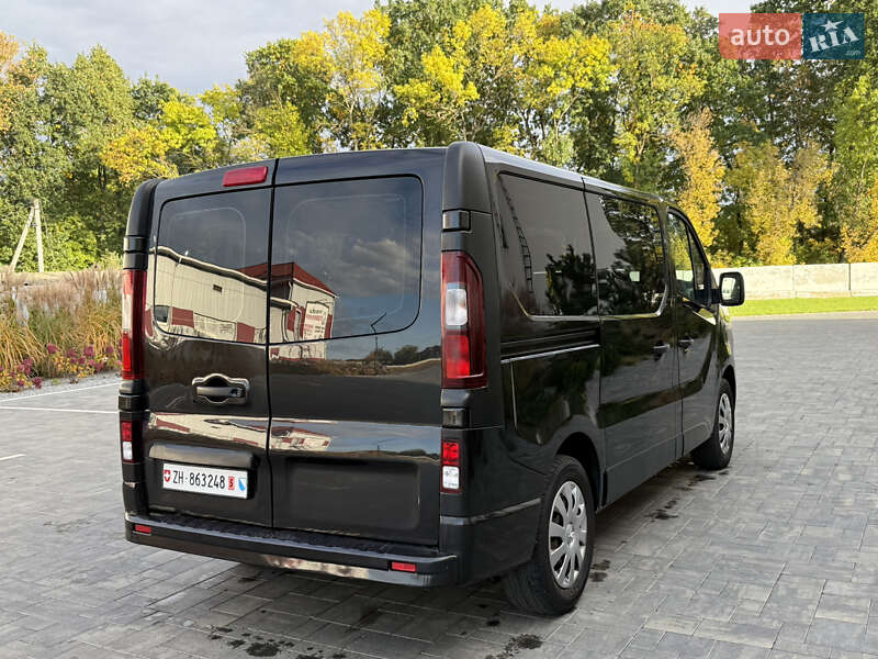 Минивэн Opel Vivaro 2015 в Луцке