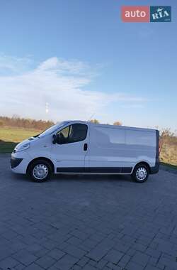 Вантажний фургон Opel Vivaro 2013 в Рівному