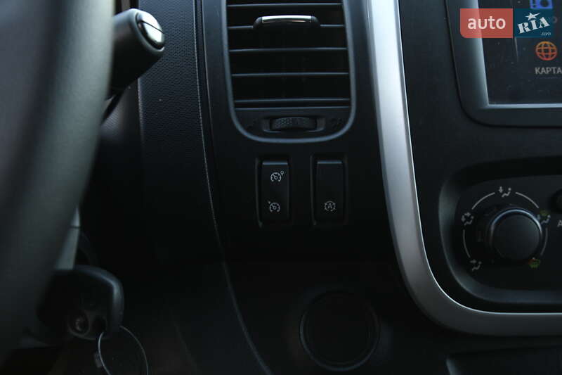 Грузовой фургон Opel Vivaro 2015 в Бердичеве