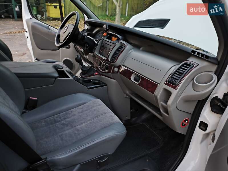 Минивэн Opel Vivaro 2006 в Виннице