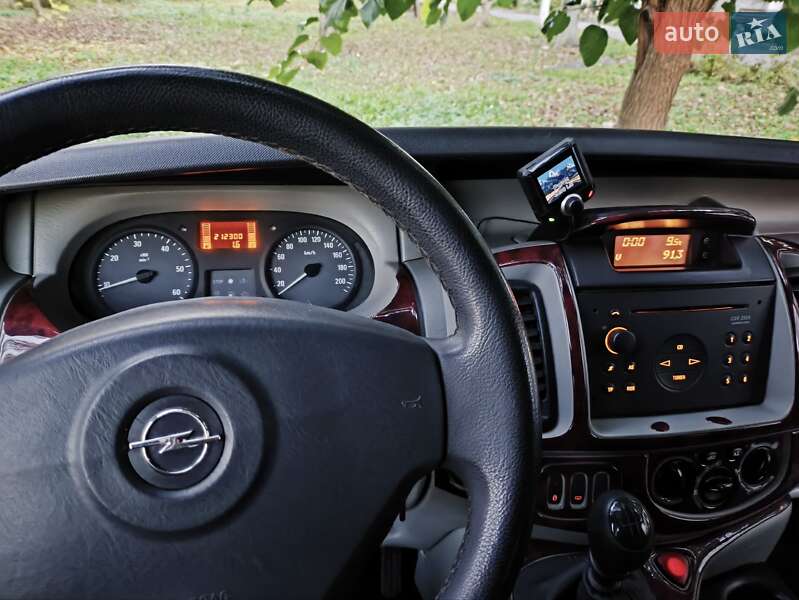 Минивэн Opel Vivaro 2006 в Виннице