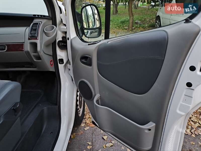 Минивэн Opel Vivaro 2006 в Виннице