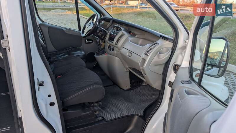 Мінівен Opel Vivaro 2007 в Львові