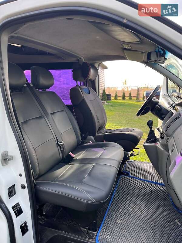 Минивэн Opel Vivaro 2004 в Ровно фото 4 Минивэн Opel Vivaro 2004 в Ровно