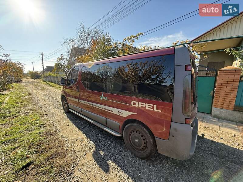 Минивэн Opel Vivaro 2006 в Новом Буге