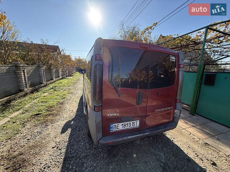 Минивэн Opel Vivaro 2006 в Новом Буге