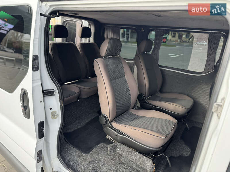 Минивэн Opel Vivaro 2003 в Одессе