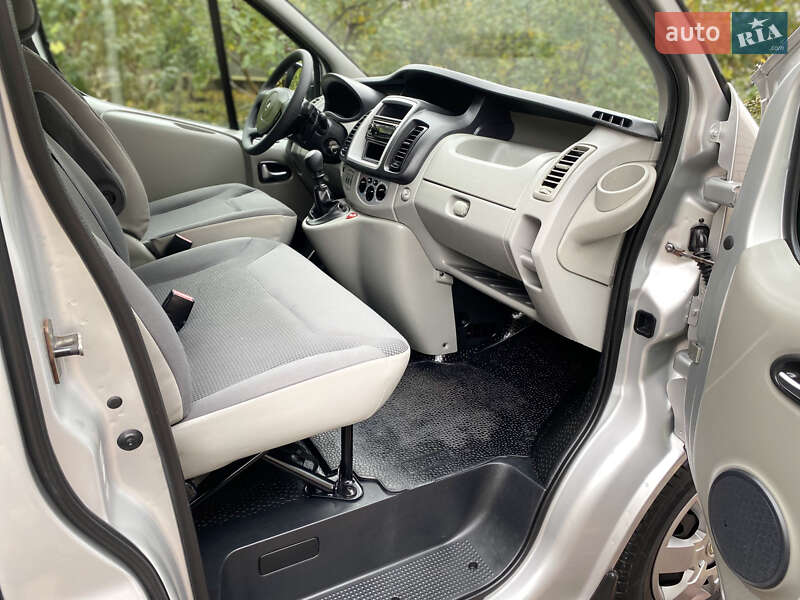 Минивэн Opel Vivaro 2013 в Казатине