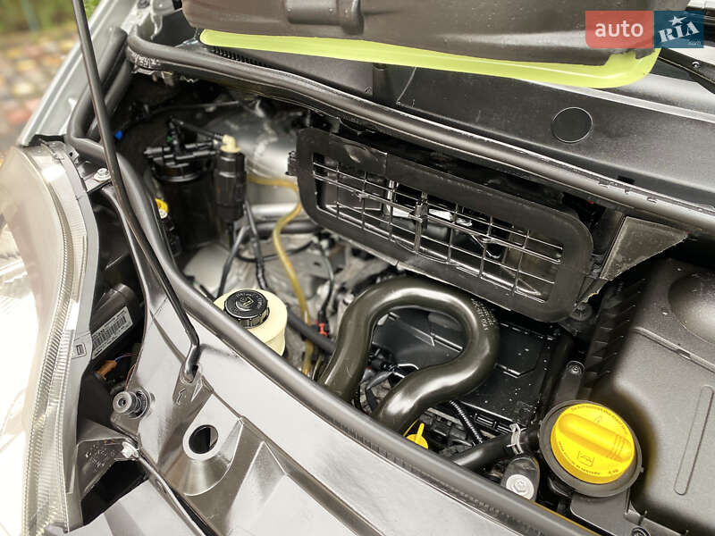 Минивэн Opel Vivaro 2013 в Казатине