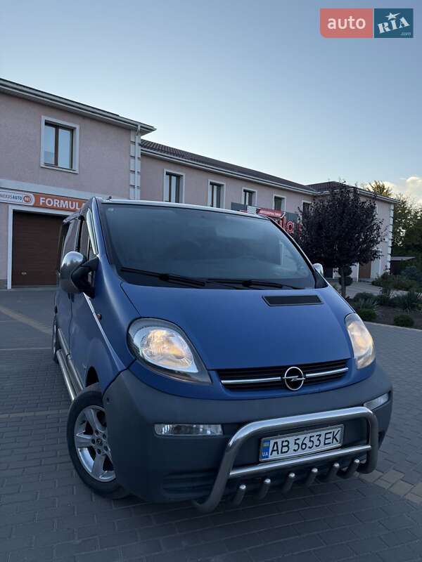 Минивэн Opel Vivaro 2003 в Бершади