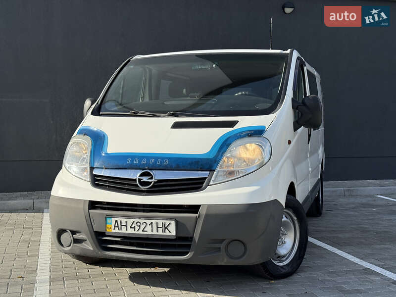 Минивэн Opel Vivaro 2007 в Кременце