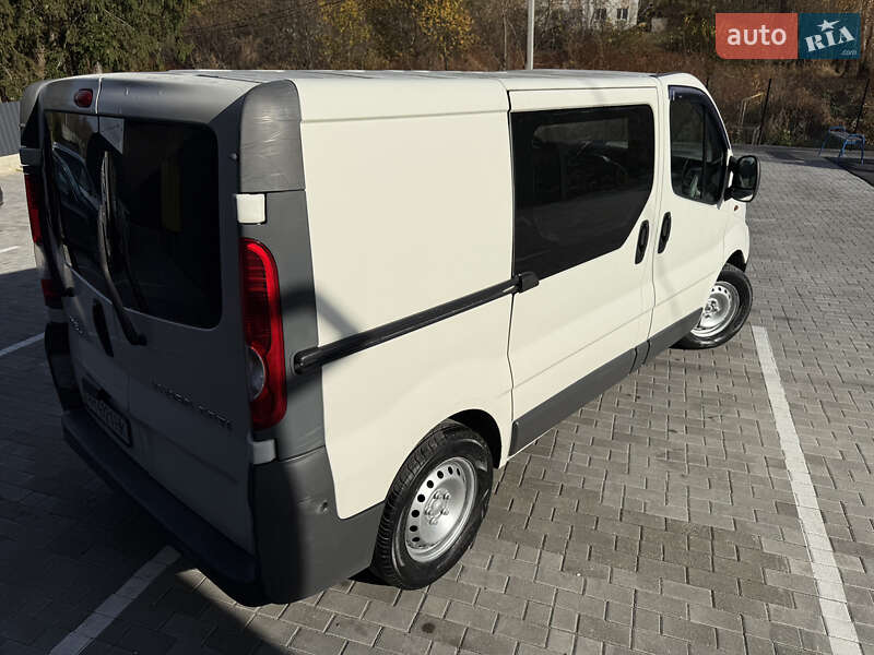 Минивэн Opel Vivaro 2007 в Кременце
