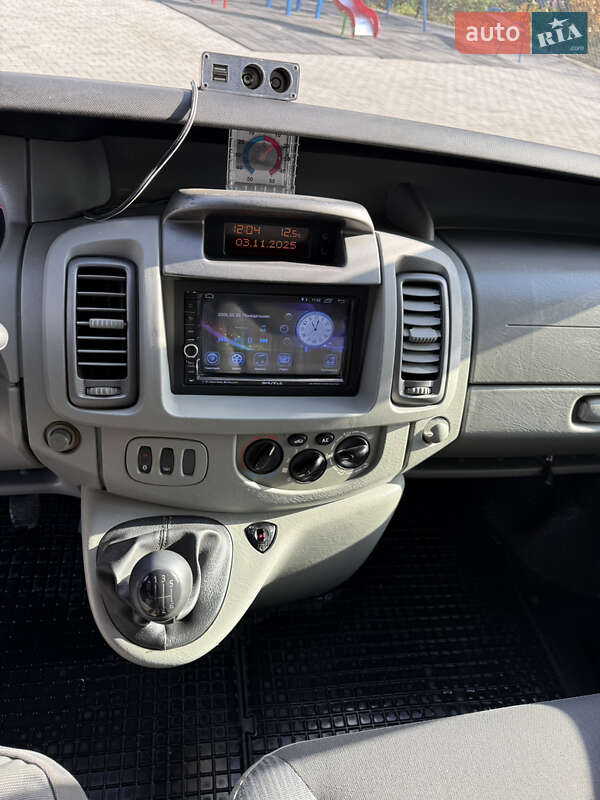 Минивэн Opel Vivaro 2007 в Кременце