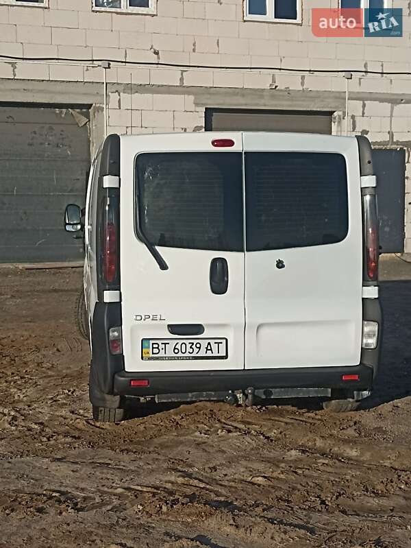 Грузовой фургон Opel Vivaro 2005 в Киеве
