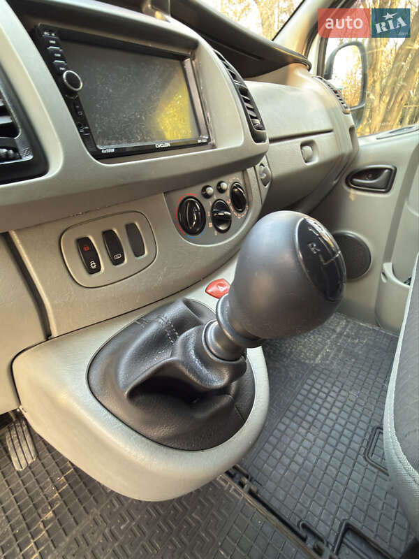 Минивэн Opel Vivaro 2009 в Миргороде