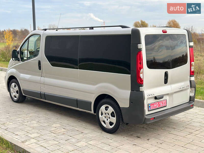 Минивэн Opel Vivaro 2014 в Ровно