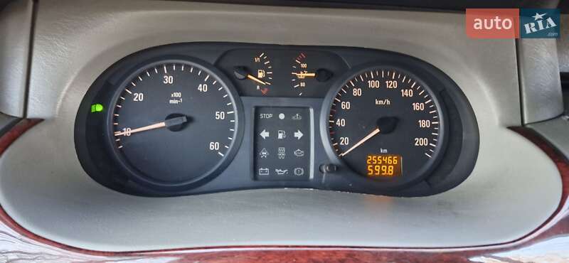 Минивэн Opel Vivaro 2003 в Львове