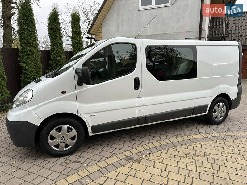 Минивэн Opel Vivaro 2011 в Дубно фото 2 Минивэн Opel Vivaro 2011 в Дубно