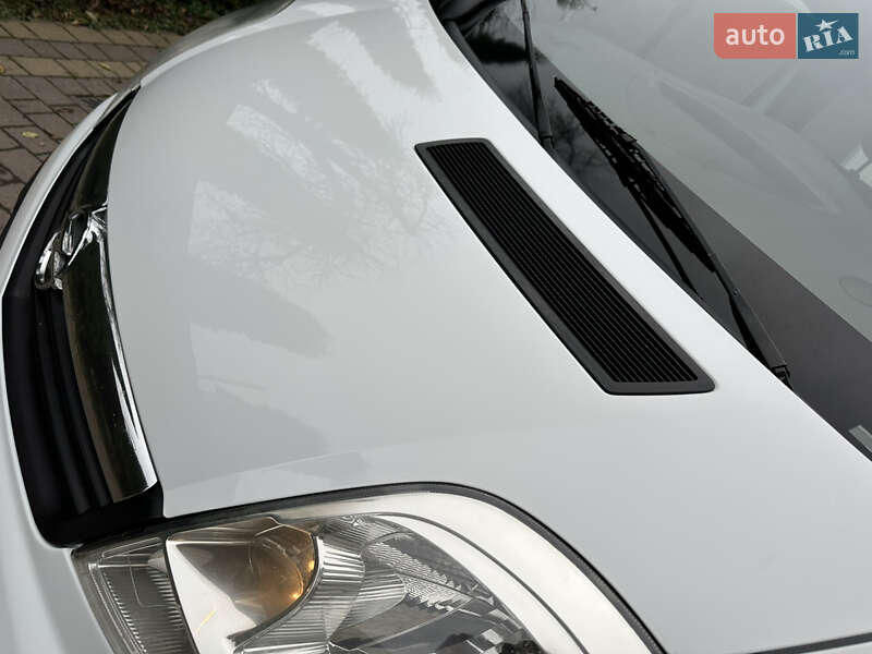 Минивэн Opel Vivaro 2011 в Дубно фото 42 Минивэн Opel Vivaro 2011 в Дубно