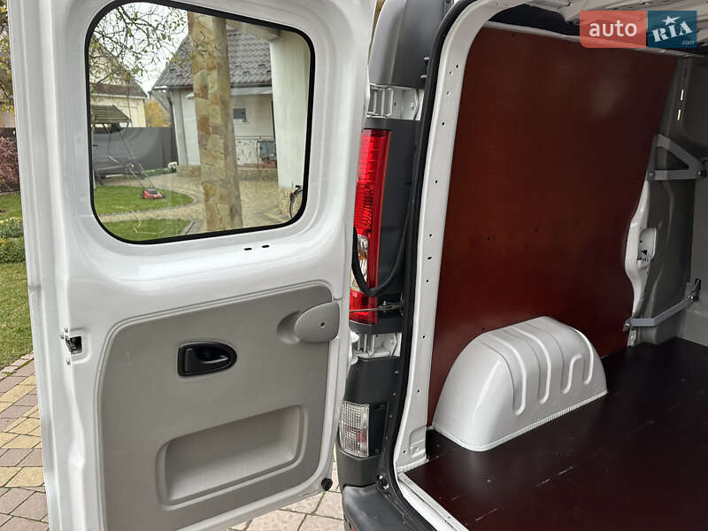 Минивэн Opel Vivaro 2011 в Дубно фото 81 Минивэн Opel Vivaro 2011 в Дубно