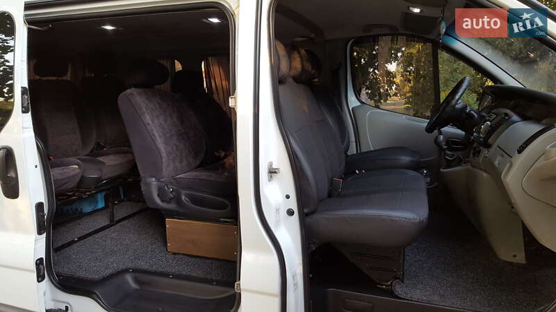 Минивэн Opel Vivaro 2009 в Николаеве