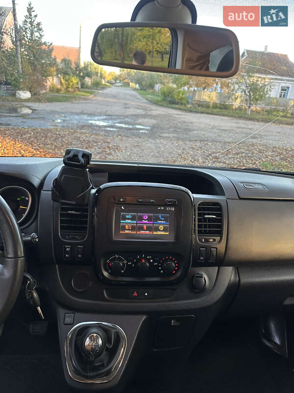 Вантажний фургон Opel Vivaro 2016 в Борисполі