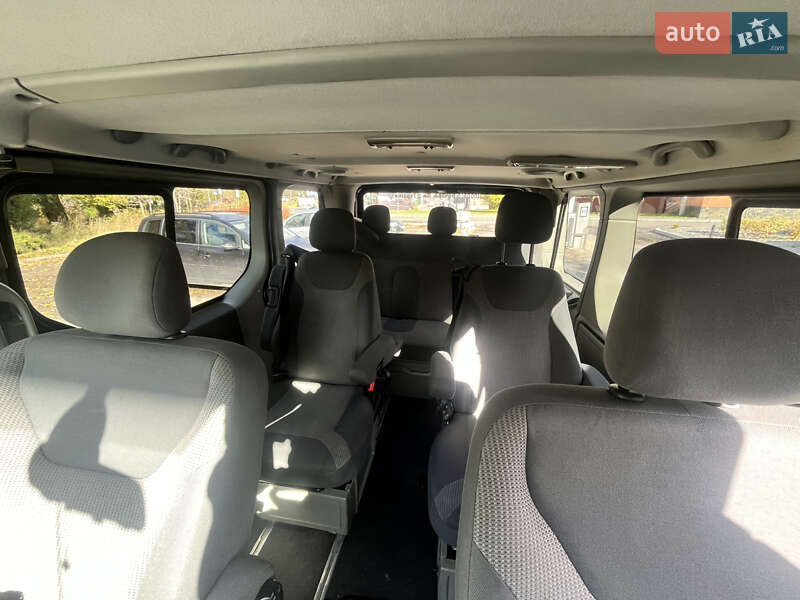 Минивэн Opel Vivaro 2013 в Луцке