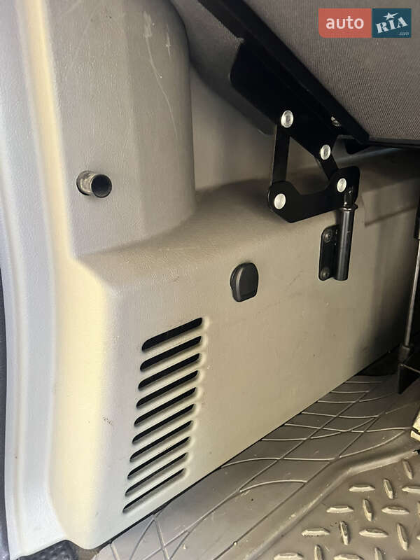 Минивэн Opel Vivaro 2013 в Луцке