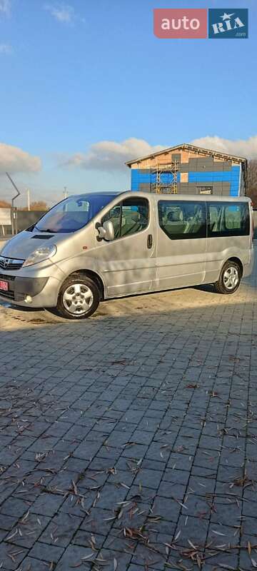 Минивэн Opel Vivaro 2013 в Бартатовом