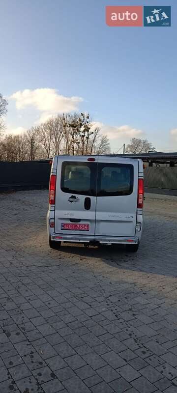 Минивэн Opel Vivaro 2013 в Бартатовом