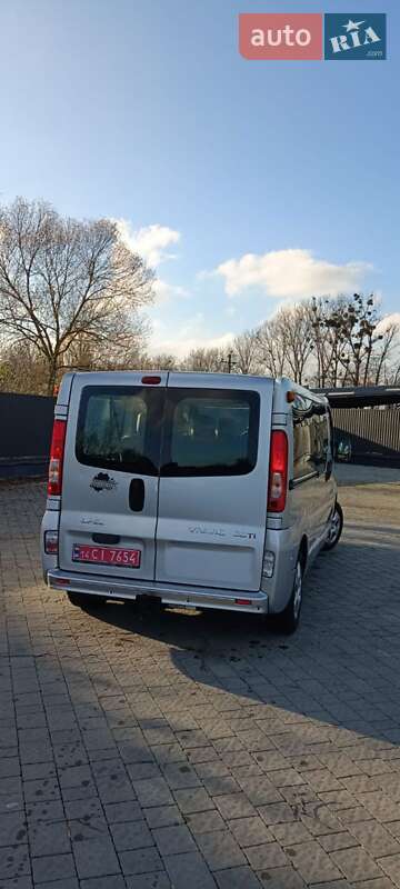 Минивэн Opel Vivaro 2013 в Бартатовом