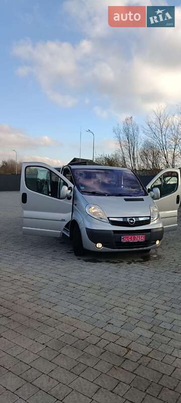 Минивэн Opel Vivaro 2013 в Бартатовом