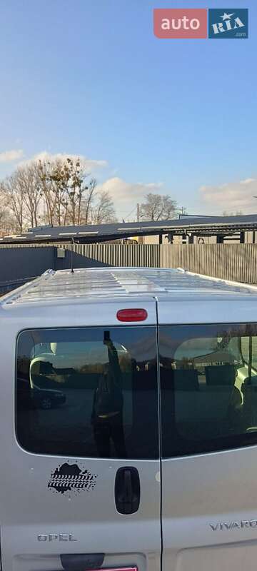 Минивэн Opel Vivaro 2013 в Бартатовом