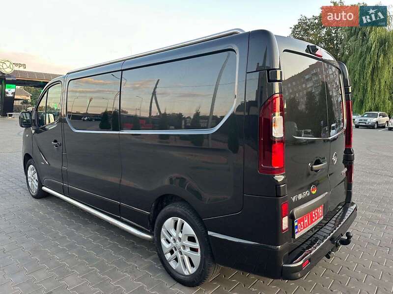 Минивэн Opel Vivaro 2015 в Луцке